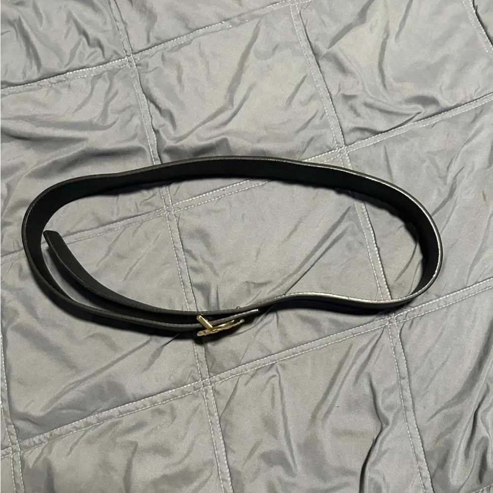 Tory Burch Black Leather Belt with Gold Logo Buckle - Picture 2 of 7